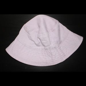 Lavender bucket hat!